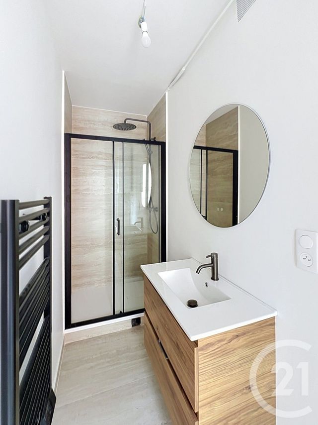 Appartement F2 à vendre - 3 pièces - 55.11 m2 - ST CLOUD - 92 - ILE-DE-FRANCE - Century 21 Solution Immobilière