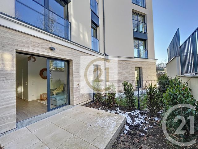 Appartement F1 à louer - 1 pièce - 25.64 m2 - ST CLOUD - 92 - ILE-DE-FRANCE - Century 21 Solution Immobilière