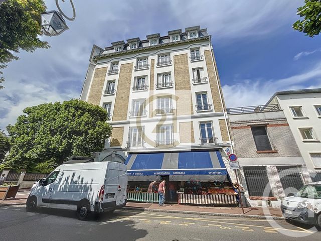 Appartement F3 à louer - 3 pièces - 70.79 m2 - ST CLOUD - 92 - ILE-DE-FRANCE - Century 21 Solution Immobilière