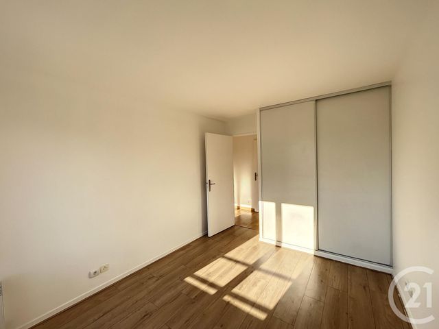Appartement à louer - 3 pièces - 67.2 m2 - SURESNES - 92 - ILE-DE-FRANCE - Century 21 Solution Immobilière