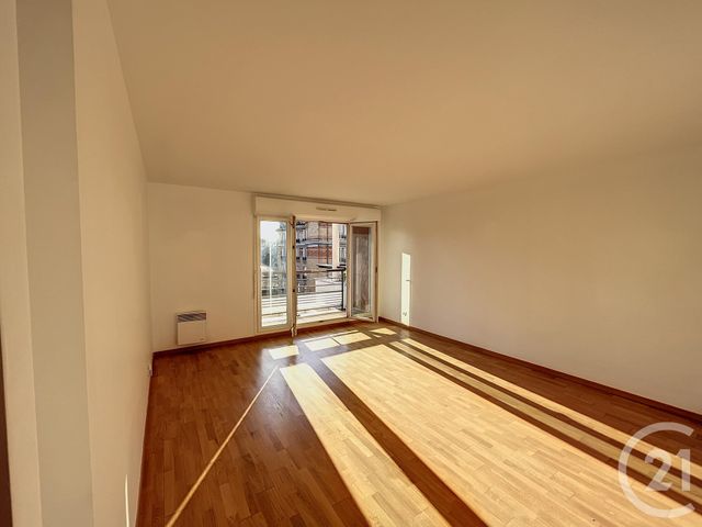 Appartement à louer - 3 pièces - 67.2 m2 - SURESNES - 92 - ILE-DE-FRANCE - Century 21 Solution Immobilière