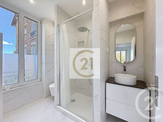Appartement F2 à louer - 2 pièces - 31.38 m2 - ST CLOUD - 92 - ILE-DE-FRANCE - Century 21 Solution Immobilière