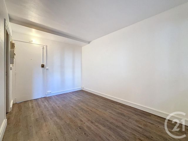 Appartement Studio à louer - 1 pièce - 18.5 m2 - ST CLOUD - 92 - ILE-DE-FRANCE - Century 21 Solution Immobilière