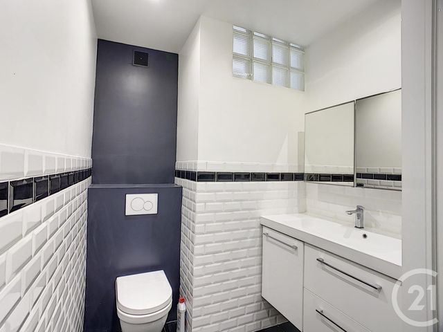 Appartement F3 à louer - 3 pièces - 51.28 m2 - ST CLOUD - 92 - ILE-DE-FRANCE - Century 21 Solution Immobilière