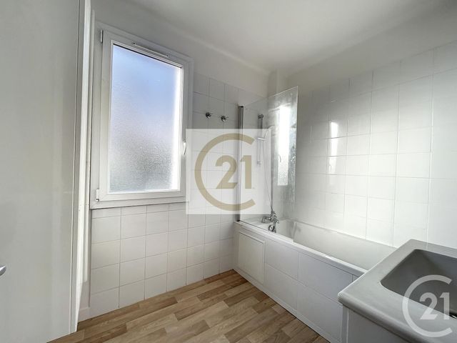 Appartement F3 à louer - 3 pièces - 73.57 m2 - ST CLOUD - 92 - ILE-DE-FRANCE - Century 21 Solution Immobilière