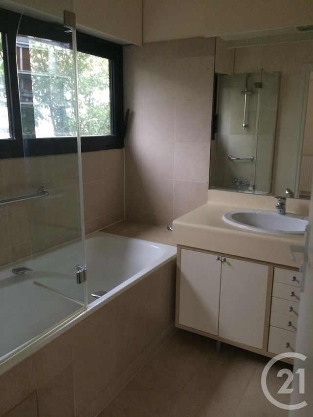 Appartement F4 à louer - 4 pièces - 96.0 m2 - ST CLOUD - 92 - ILE-DE-FRANCE - Century 21 Solution Immobilière