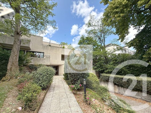 Appartement F4 à louer - 4 pièces - 96.0 m2 - ST CLOUD - 92 - ILE-DE-FRANCE - Century 21 Solution Immobilière