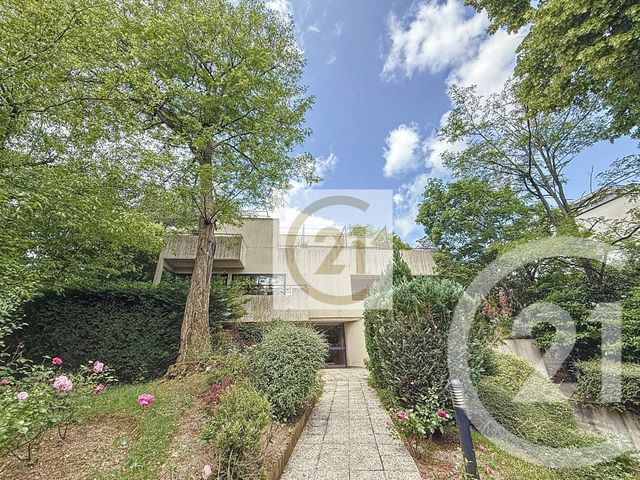 Appartement F4 à louer - 4 pièces - 96.0 m2 - ST CLOUD - 92 - ILE-DE-FRANCE - Century 21 Solution Immobilière