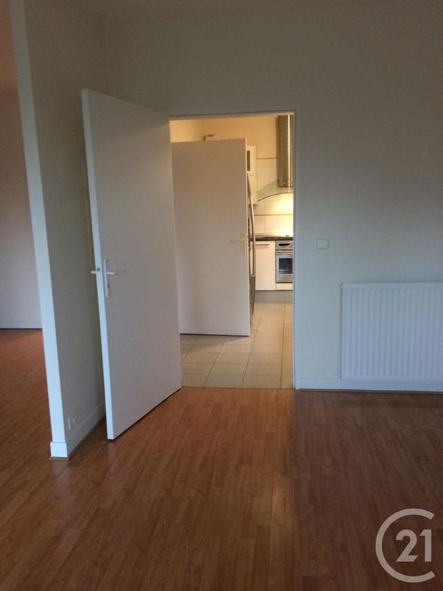 Appartement F4 à louer - 4 pièces - 96.0 m2 - ST CLOUD - 92 - ILE-DE-FRANCE - Century 21 Solution Immobilière