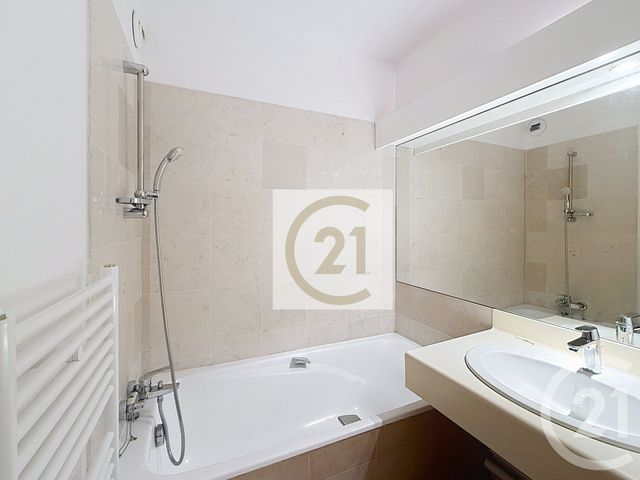 Appartement F4 à louer - 4 pièces - 96.0 m2 - ST CLOUD - 92 - ILE-DE-FRANCE - Century 21 Solution Immobilière