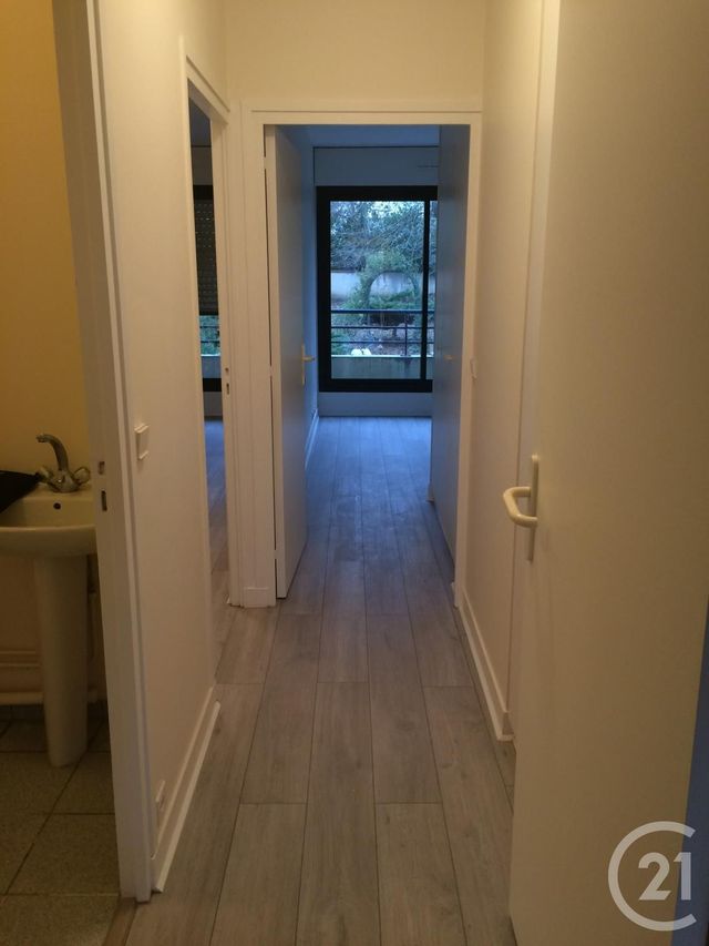 Appartement F4 à louer - 4 pièces - 96.0 m2 - ST CLOUD - 92 - ILE-DE-FRANCE - Century 21 Solution Immobilière